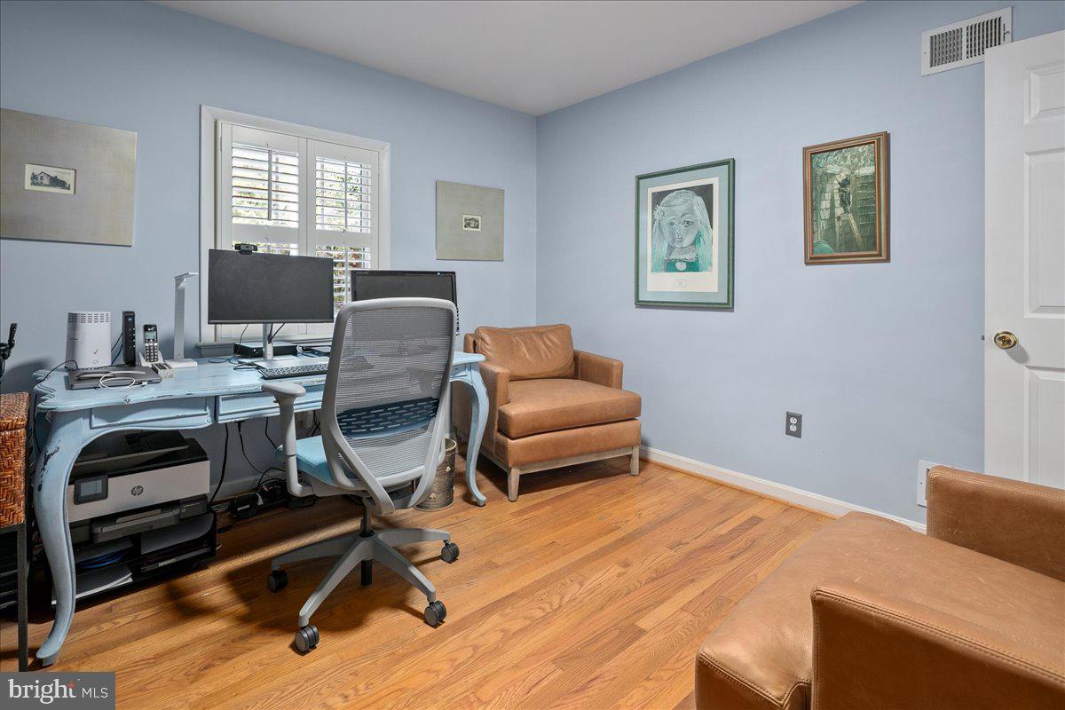 4412 TARPON LN, ALEXANDRIA, Virginia 22309, 5 Bedrooms Bedrooms, ,3 BathroomsBathrooms,Residential,For sale,4412 TARPON LN,VAFX2263838 MLS # VAFX2263838