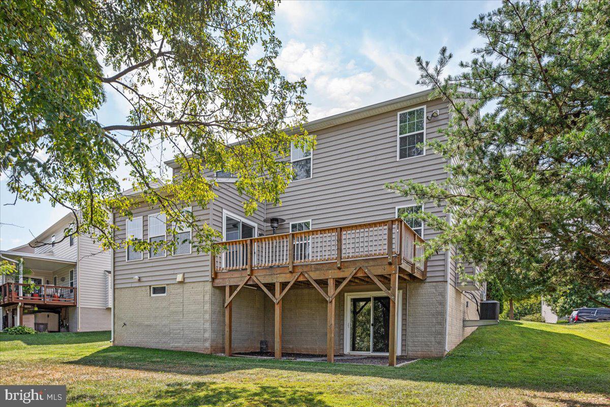 12025 LIVE OAK DR, CULPEPER, Virginia 22701, 3 Bedrooms Bedrooms, ,3 BathroomsBathrooms,Residential,For sale,12025 LIVE OAK DR,VACU2011442 MLS # VACU2011442