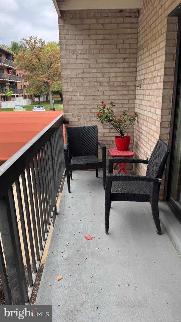 3222 S 28TH ST S #304, ALEXANDRIA, Virginia 22302, 1 Bedroom Bedrooms, 2 Rooms Rooms,1 BathroomBathrooms,Residential,For sale,3222 S 28TH ST S #304,VAAX2049226 MLS # VAAX2049226 3222 S 28TH ST S #304, ALEXANDRIA, Virginia 22302, 1 Bedroom Bedrooms, 2 Rooms Rooms,1 BathroomBathrooms,Residential,For sale,3222 S 28TH ST S #304,VAAX2049226 MLS # VAAX2049226