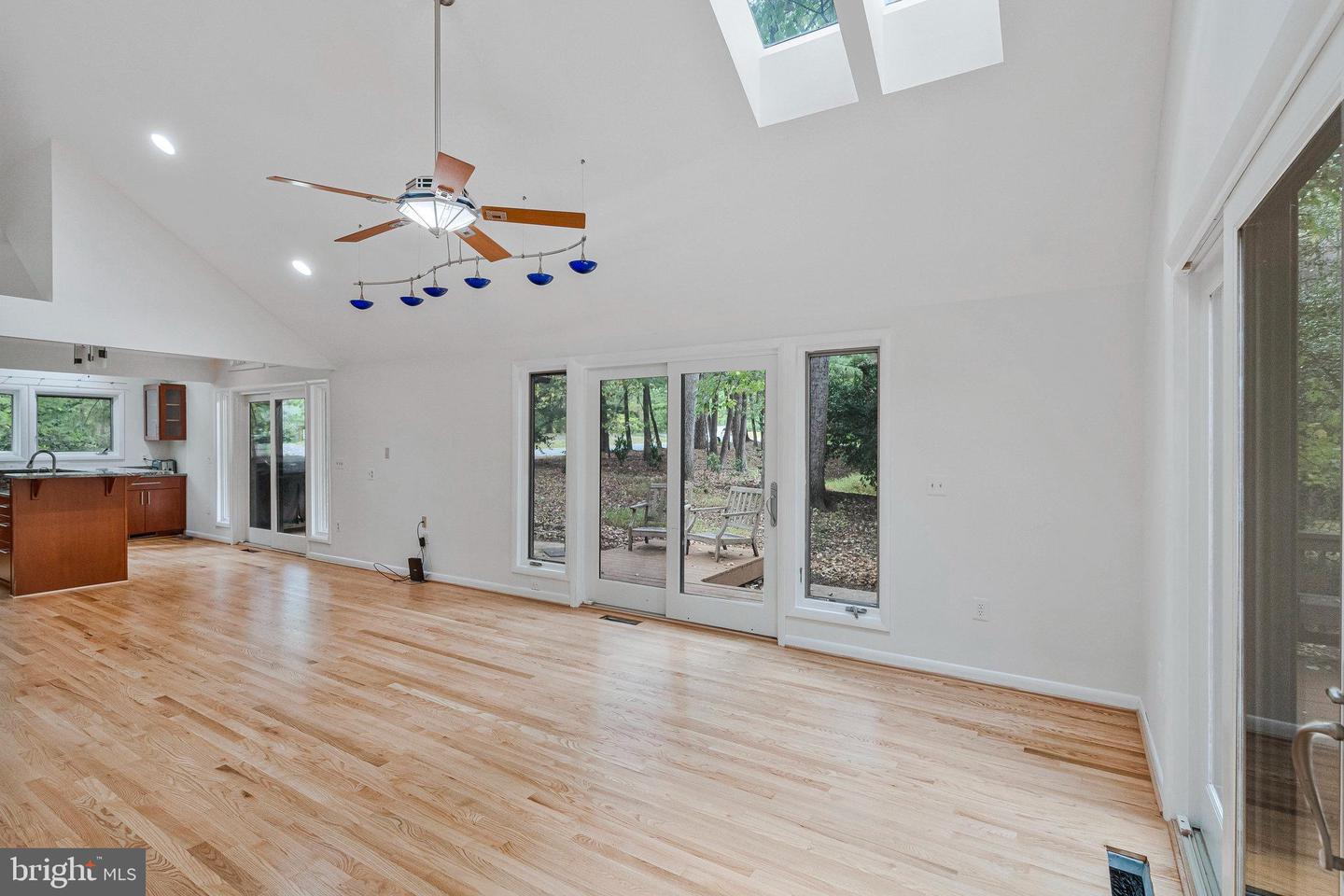 11598 NEWPORT COVE LN, RESTON, Virginia 20194, 6 Bedrooms Bedrooms, ,3 BathroomsBathrooms,Residential,For sale,11598 NEWPORT COVE LN,VAFX2264542 MLS # VAFX2264542
