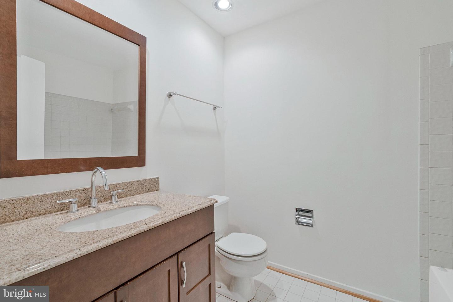 11598 NEWPORT COVE LN, RESTON, Virginia 20194, 6 Bedrooms Bedrooms, ,3 BathroomsBathrooms,Residential,For sale,11598 NEWPORT COVE LN,VAFX2264542 MLS # VAFX2264542
