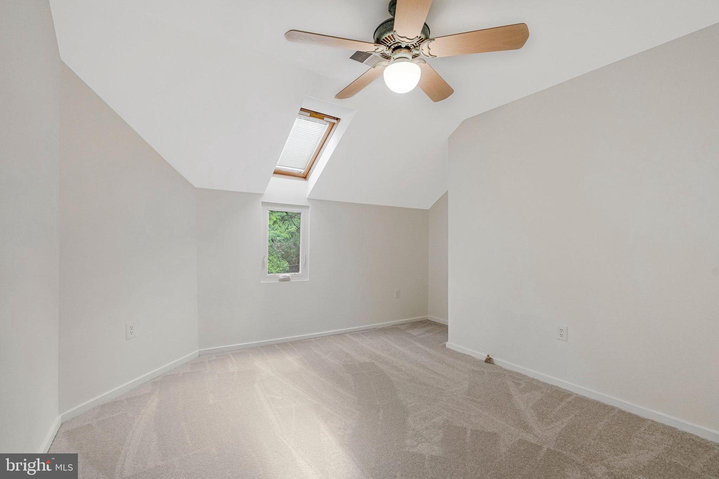 11598 NEWPORT COVE LN, RESTON, Virginia 20194, 6 Bedrooms Bedrooms, ,3 BathroomsBathrooms,Residential,For sale,11598 NEWPORT COVE LN,VAFX2264542 MLS # VAFX2264542