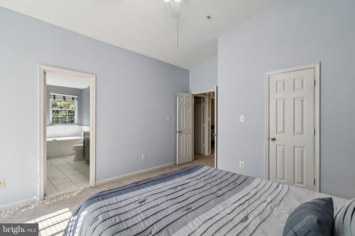 11723 SCOOTER LN #186, FAIRFAX, Virginia 22030, 3 Bedrooms Bedrooms, ,3 BathroomsBathrooms,Residential,For sale,11723 SCOOTER LN #186,VAFX2264772 MLS # VAFX2264772