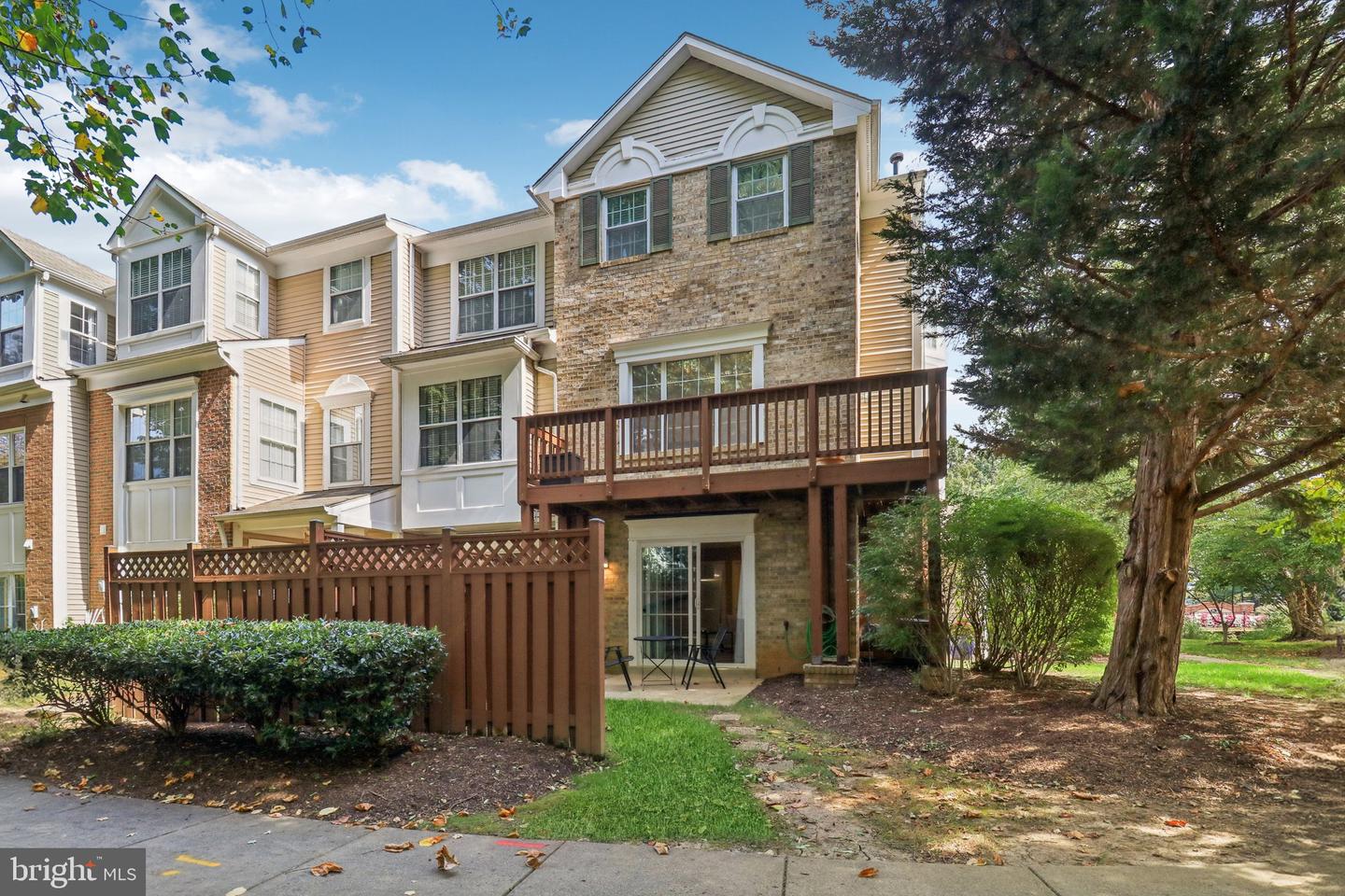 11723 SCOOTER LN #186, FAIRFAX, Virginia 22030, 3 Bedrooms Bedrooms, ,3 BathroomsBathrooms,Residential,For sale,11723 SCOOTER LN #186,VAFX2264772 MLS # VAFX2264772