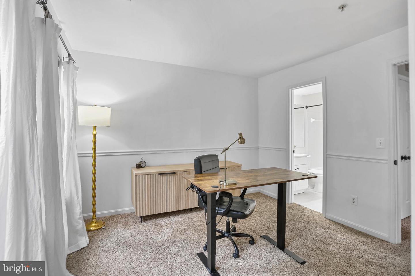 3833 EISENHOWER AVE, ALEXANDRIA, Virginia 22304, 3 Bedrooms Bedrooms, 13 Rooms Rooms,3 BathroomsBathrooms,Residential,For sale,3833 EISENHOWER AVE,VAAX2049288 MLS # VAAX2049288