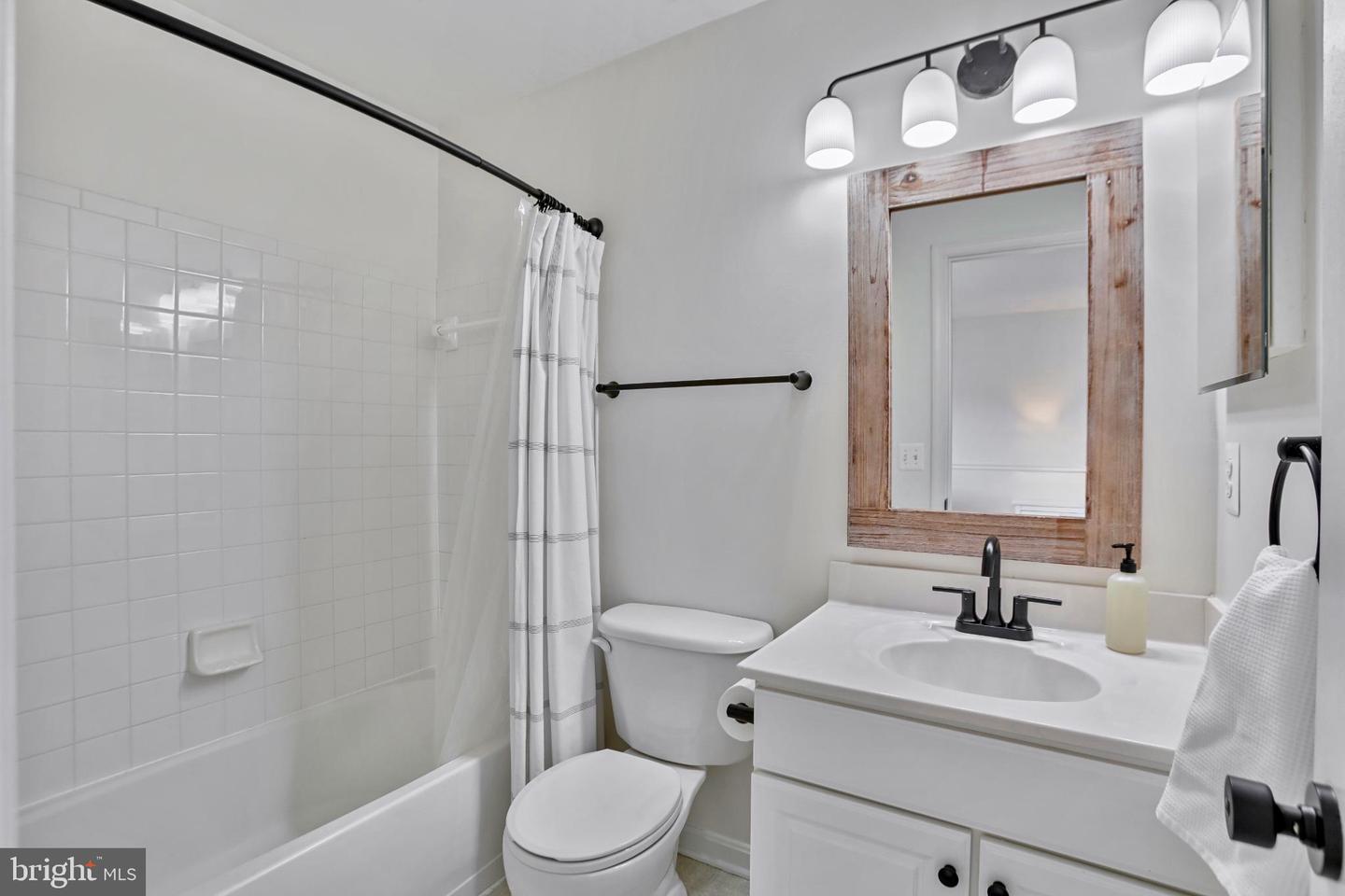 3833 EISENHOWER AVE, ALEXANDRIA, Virginia 22304, 3 Bedrooms Bedrooms, 13 Rooms Rooms,3 BathroomsBathrooms,Residential,For sale,3833 EISENHOWER AVE,VAAX2049288 MLS # VAAX2049288