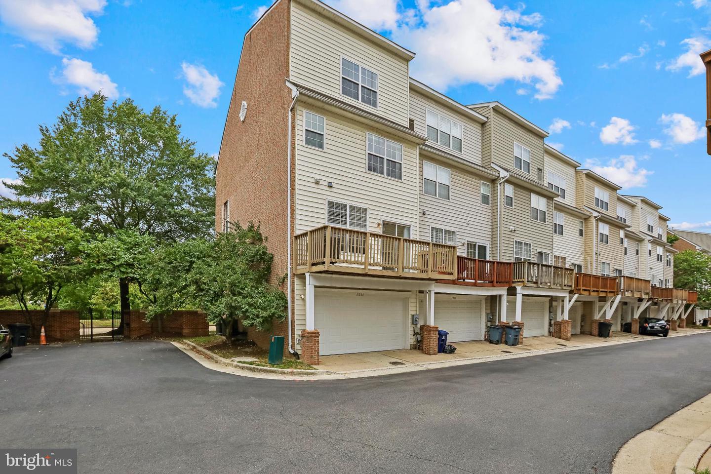 3833 EISENHOWER AVE, ALEXANDRIA, Virginia 22304, 3 Bedrooms Bedrooms, 13 Rooms Rooms,3 BathroomsBathrooms,Residential,For sale,3833 EISENHOWER AVE,VAAX2049288 MLS # VAAX2049288