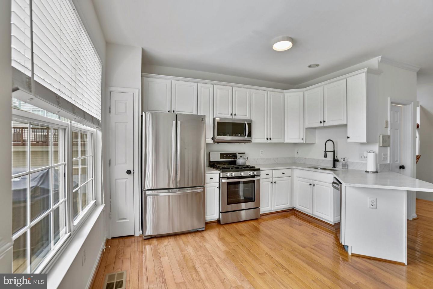3833 EISENHOWER AVE, ALEXANDRIA, Virginia 22304, 3 Bedrooms Bedrooms, 13 Rooms Rooms,3 BathroomsBathrooms,Residential,For sale,3833 EISENHOWER AVE,VAAX2049288 MLS # VAAX2049288