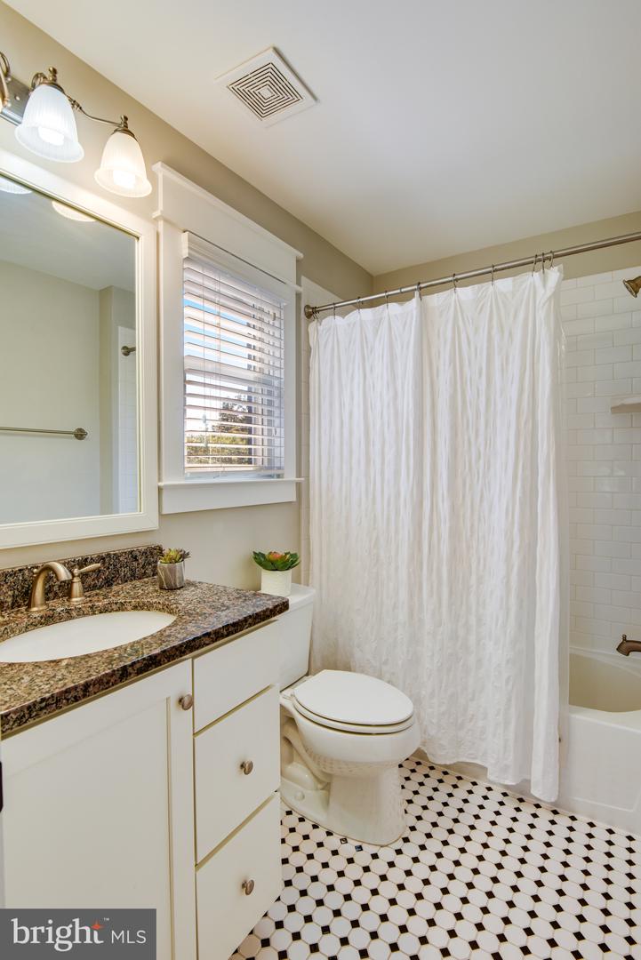 6632 LANGDON CT, MCLEAN, Virginia 22101, 6 Bedrooms Bedrooms, ,5 BathroomsBathrooms,Residential,For sale,6632 LANGDON CT,VAFX2265144 MLS # VAFX2265144