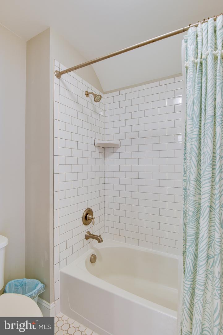 6632 LANGDON CT, MCLEAN, Virginia 22101, 6 Bedrooms Bedrooms, ,5 BathroomsBathrooms,Residential,For sale,6632 LANGDON CT,VAFX2265144 MLS # VAFX2265144