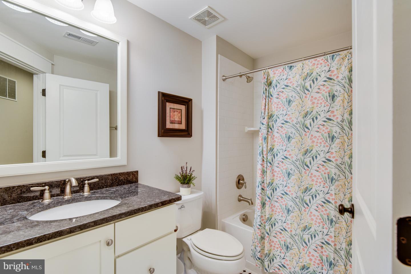 6632 LANGDON CT, MCLEAN, Virginia 22101, 6 Bedrooms Bedrooms, ,5 BathroomsBathrooms,Residential,For sale,6632 LANGDON CT,VAFX2265144 MLS # VAFX2265144