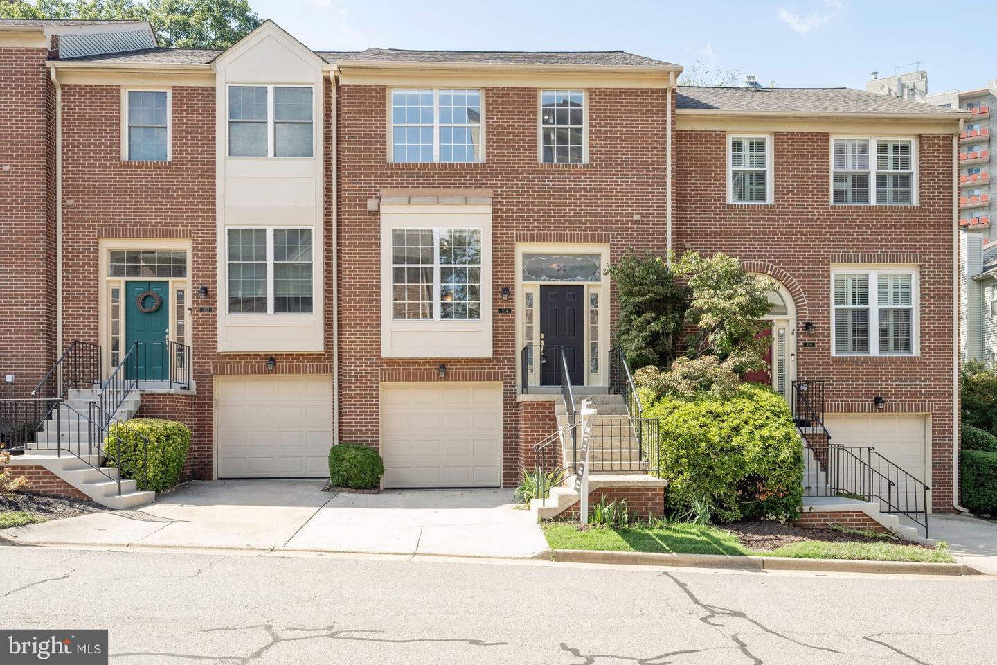 324 CLOUDES MILL DR, ALEXANDRIA, Virginia 22304, 3 Bedrooms Bedrooms, ,2 BathroomsBathrooms,Residential,For sale,324 CLOUDES MILL DR,VAAX2049370 MLS # VAAX2049370