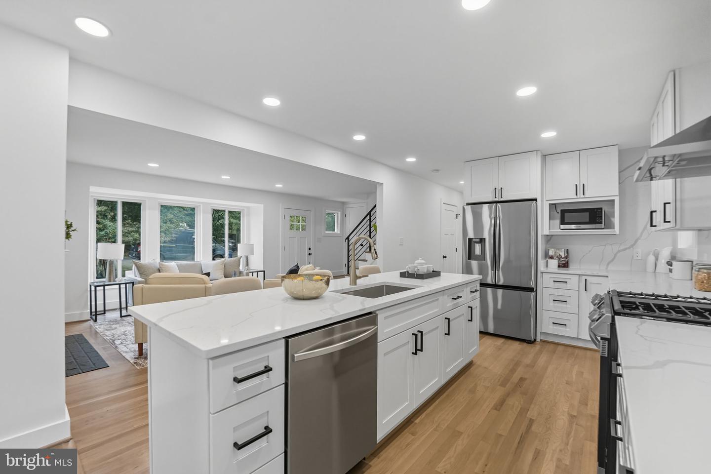 492 N LATHAM ST, ALEXANDRIA, Virginia 22304, 4 Bedrooms Bedrooms, ,3 BathroomsBathrooms,Residential,For sale,492 N LATHAM ST,VAAX2049374 MLS # VAAX2049374