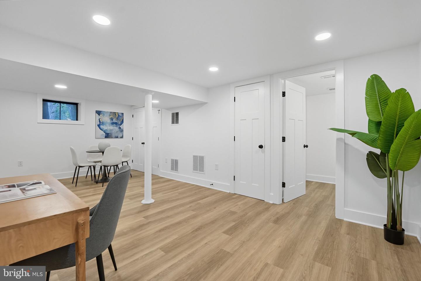 492 N LATHAM ST, ALEXANDRIA, Virginia 22304, 4 Bedrooms Bedrooms, ,3 BathroomsBathrooms,Residential,For sale,492 N LATHAM ST,VAAX2049374 MLS # VAAX2049374