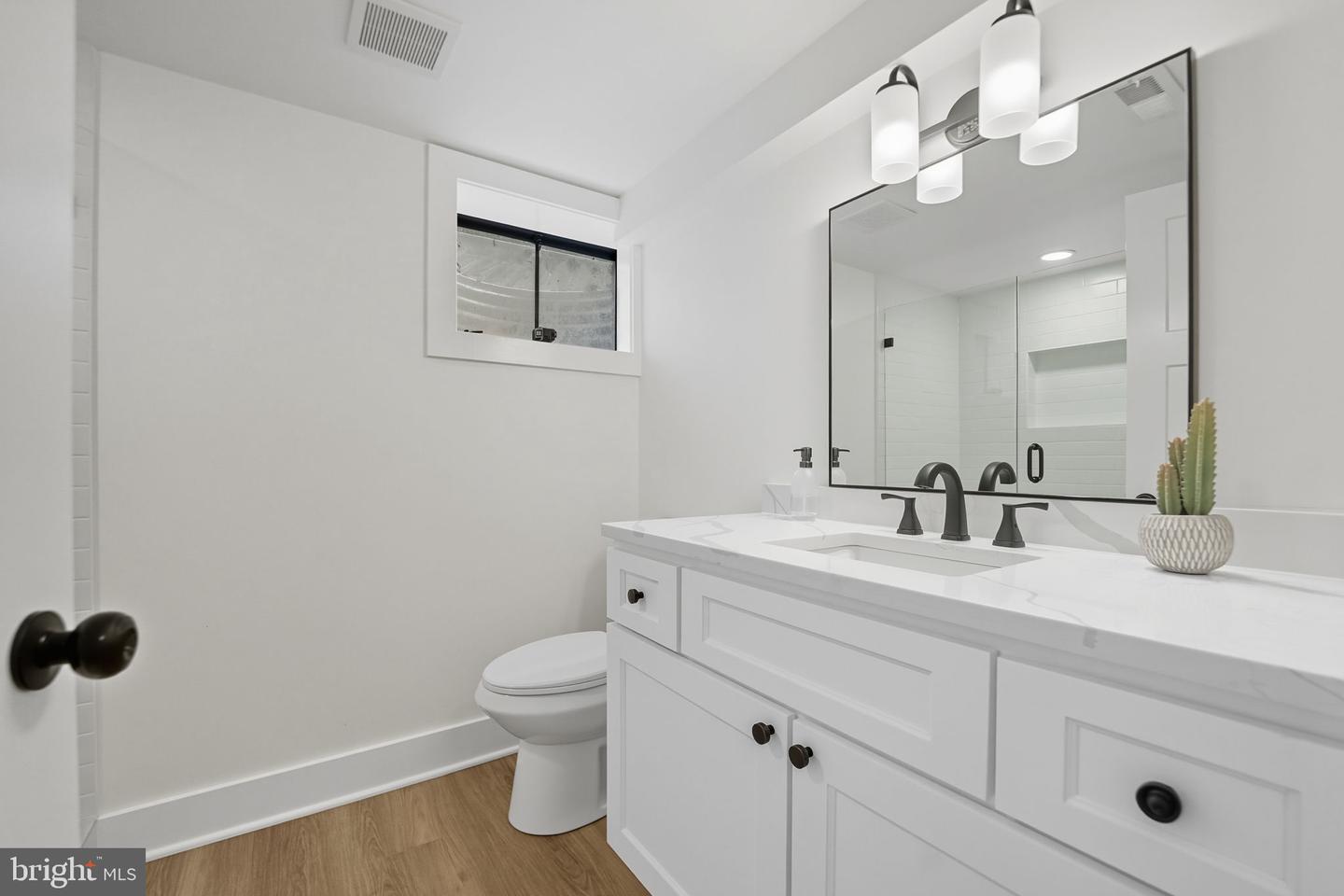 492 N LATHAM ST, ALEXANDRIA, Virginia 22304, 4 Bedrooms Bedrooms, ,3 BathroomsBathrooms,Residential,For sale,492 N LATHAM ST,VAAX2049374 MLS # VAAX2049374