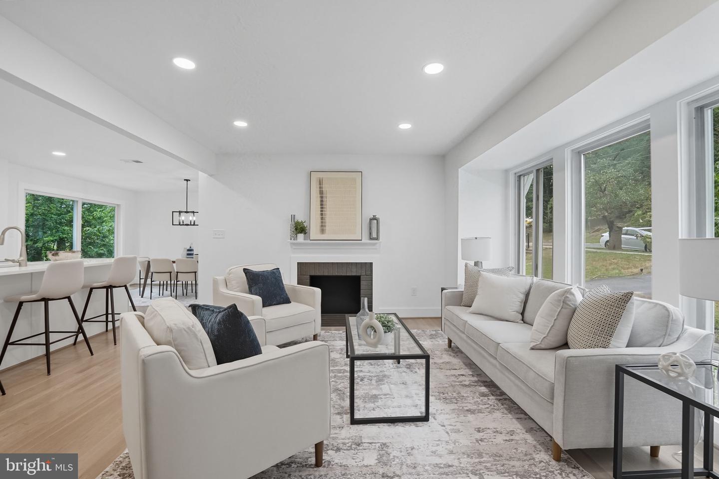 492 N LATHAM ST, ALEXANDRIA, Virginia 22304, 4 Bedrooms Bedrooms, ,3 BathroomsBathrooms,Residential,For sale,492 N LATHAM ST,VAAX2049374 MLS # VAAX2049374