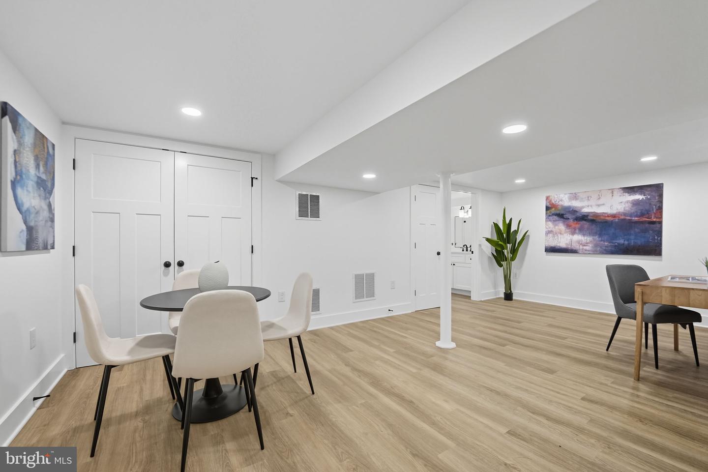 492 N LATHAM ST, ALEXANDRIA, Virginia 22304, 4 Bedrooms Bedrooms, ,3 BathroomsBathrooms,Residential,For sale,492 N LATHAM ST,VAAX2049374 MLS # VAAX2049374