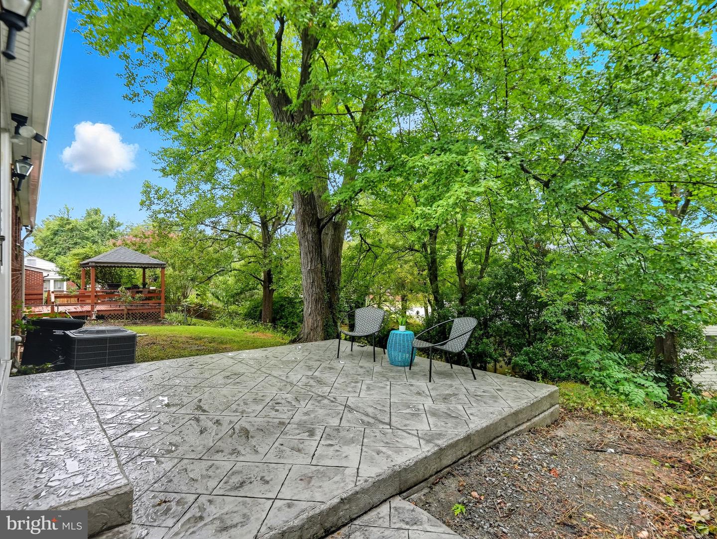492 N LATHAM ST, ALEXANDRIA, Virginia 22304, 4 Bedrooms Bedrooms, ,3 BathroomsBathrooms,Residential,For sale,492 N LATHAM ST,VAAX2049374 MLS # VAAX2049374