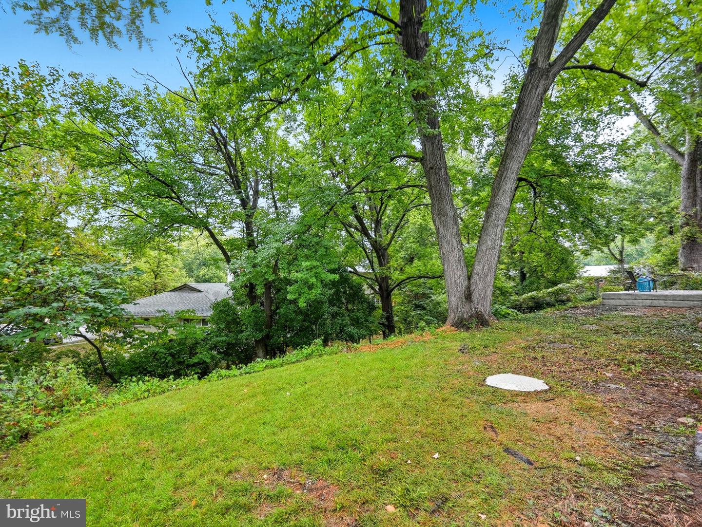 492 N LATHAM ST, ALEXANDRIA, Virginia 22304, 4 Bedrooms Bedrooms, ,3 BathroomsBathrooms,Residential,For sale,492 N LATHAM ST,VAAX2049374 MLS # VAAX2049374