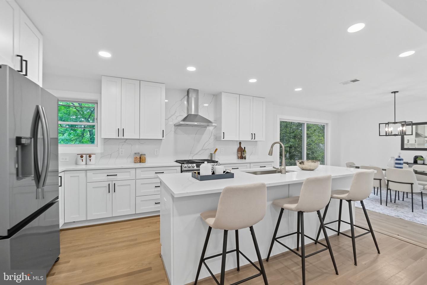 492 N LATHAM ST, ALEXANDRIA, Virginia 22304, 4 Bedrooms Bedrooms, ,3 BathroomsBathrooms,Residential,For sale,492 N LATHAM ST,VAAX2049374 MLS # VAAX2049374