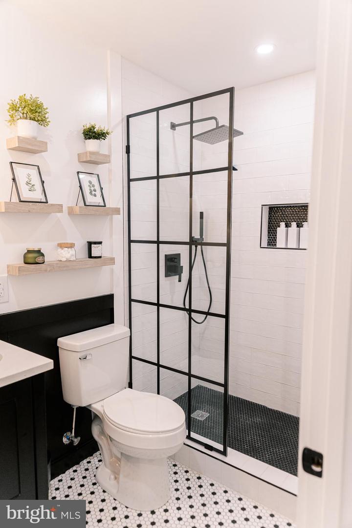 268 DOGWOOD DR, MOUNT JACKSON, Virginia 22842, 3 Bedrooms Bedrooms, ,2 BathroomsBathrooms,Residential,For sale,268 DOGWOOD DR,VASH2012488 MLS # VASH2012488