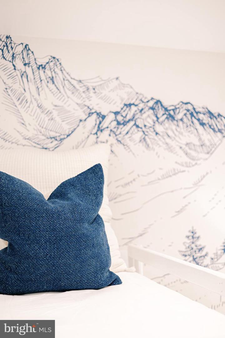 268 DOGWOOD DR, MOUNT JACKSON, Virginia 22842, 3 Bedrooms Bedrooms, ,2 BathroomsBathrooms,Residential,For sale,268 DOGWOOD DR,VASH2012488 MLS # VASH2012488