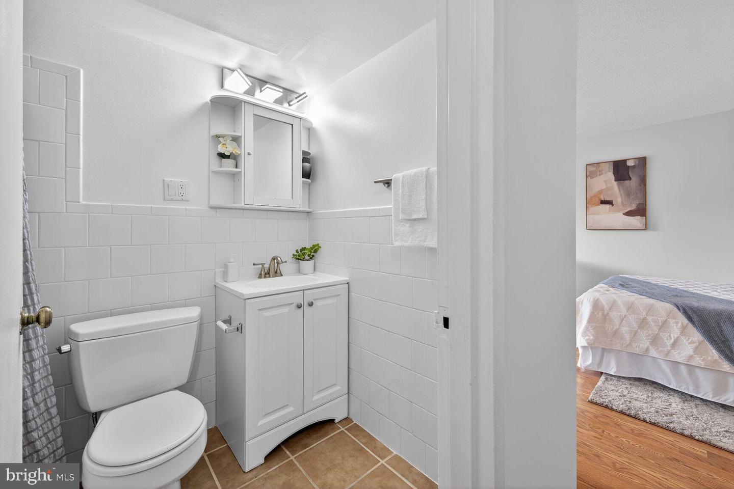 1816 NEW HAMPSHIRE AVE NW #201, WASHINGTON, District Of Columbia 20009, ,1 BathroomBathrooms,Residential,For sale,1816 NEW HAMPSHIRE AVE NW #201,DCDC2221832 MLS # DCDC2221832 1816 NEW HAMPSHIRE AVE NW #201, WASHINGTON, District Of Columbia 20009, ,1 BathroomBathrooms,Residential,For sale,1816 NEW HAMPSHIRE AVE NW #201,DCDC2221832 MLS # DCDC2221832