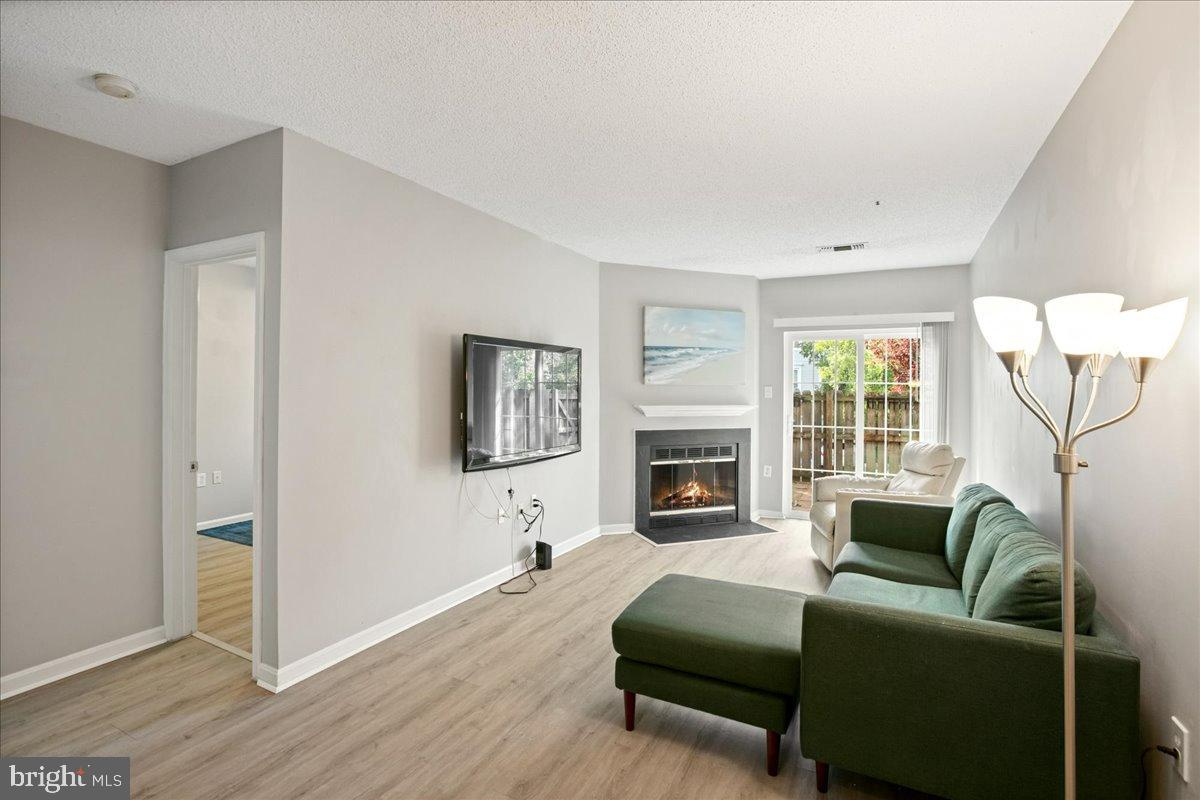 267 S PICKETT ST #102, ALEXANDRIA, Virginia 22304, 1 Bedroom Bedrooms, 5 Rooms Rooms,1 BathroomBathrooms,Residential,For sale,267 S PICKETT ST #102,VAAX2049826 MLS # VAAX2049826