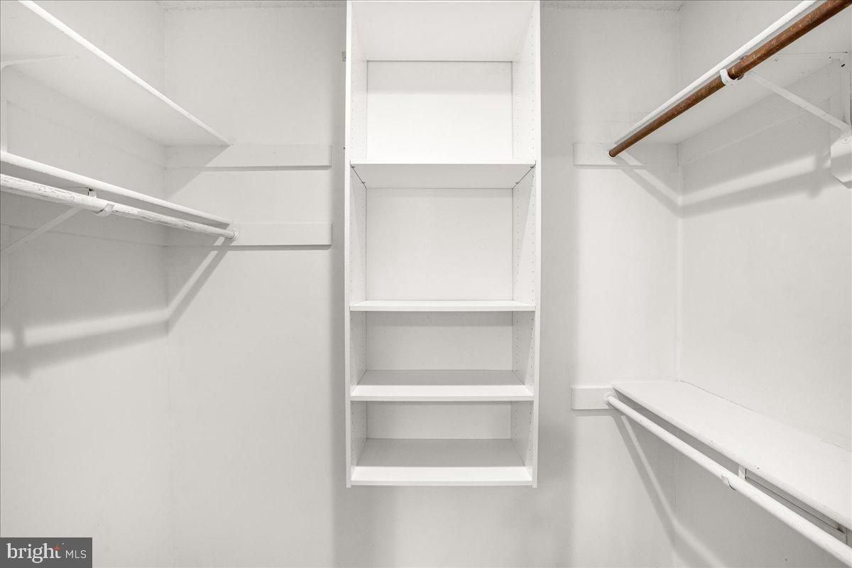 267 S PICKETT ST #102, ALEXANDRIA, Virginia 22304, 1 Bedroom Bedrooms, 5 Rooms Rooms,1 BathroomBathrooms,Residential,For sale,267 S PICKETT ST #102,VAAX2049826 MLS # VAAX2049826