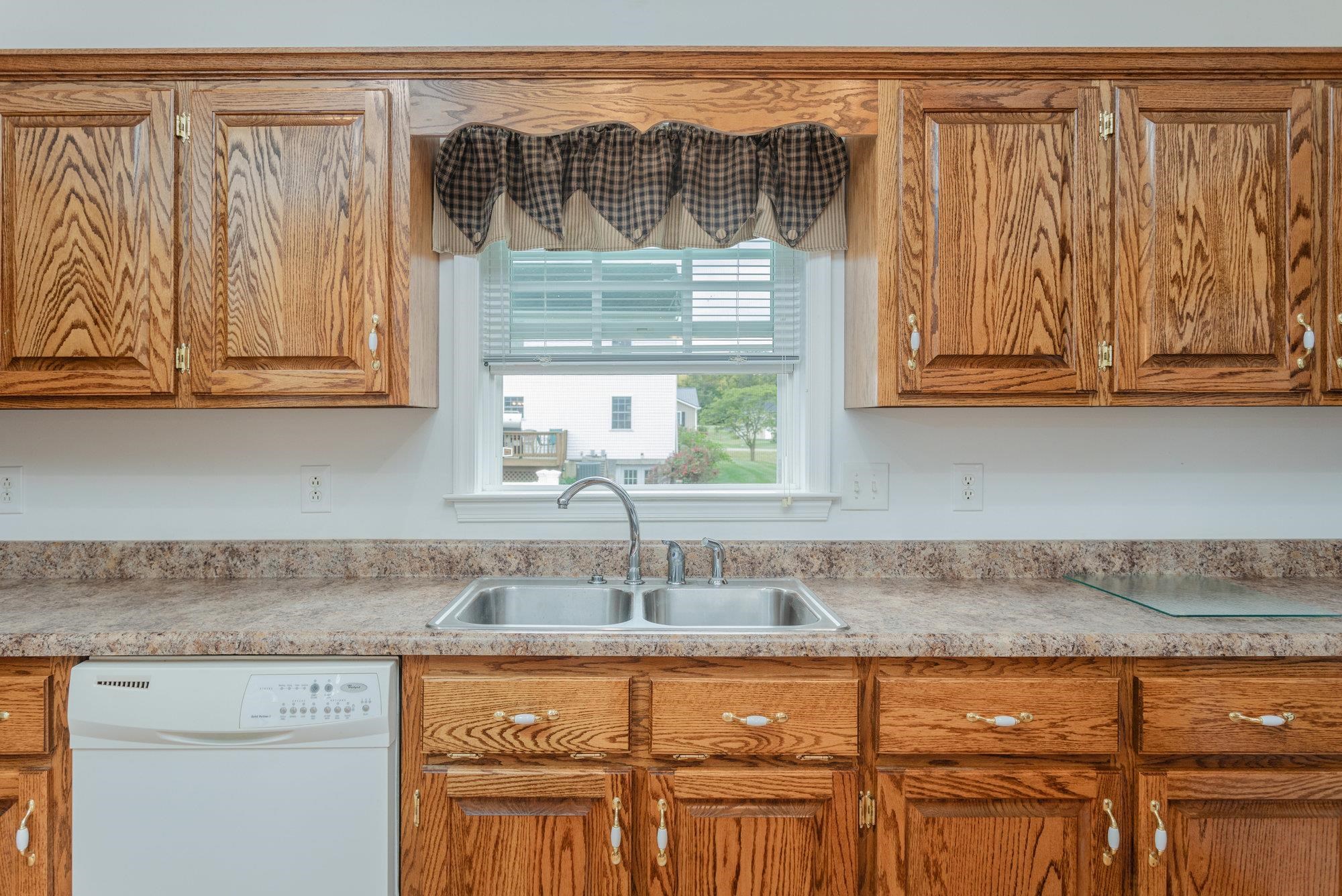 490 LEOLA LOOP, STANLEY, Virginia 22851, 3 Bedrooms Bedrooms, ,2 BathroomsBathrooms,Residential,490 LEOLA LOOP,669179 MLS # 669179