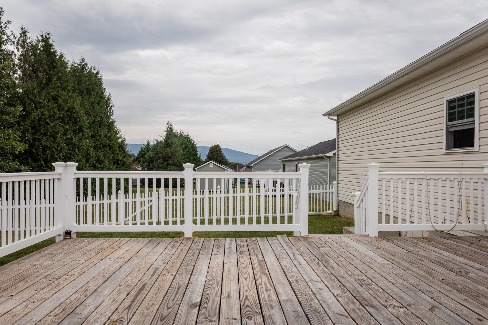 490 LEOLA LOOP, STANLEY, Virginia 22851, 3 Bedrooms Bedrooms, ,2 BathroomsBathrooms,Residential,490 LEOLA LOOP,669179 MLS # 669179