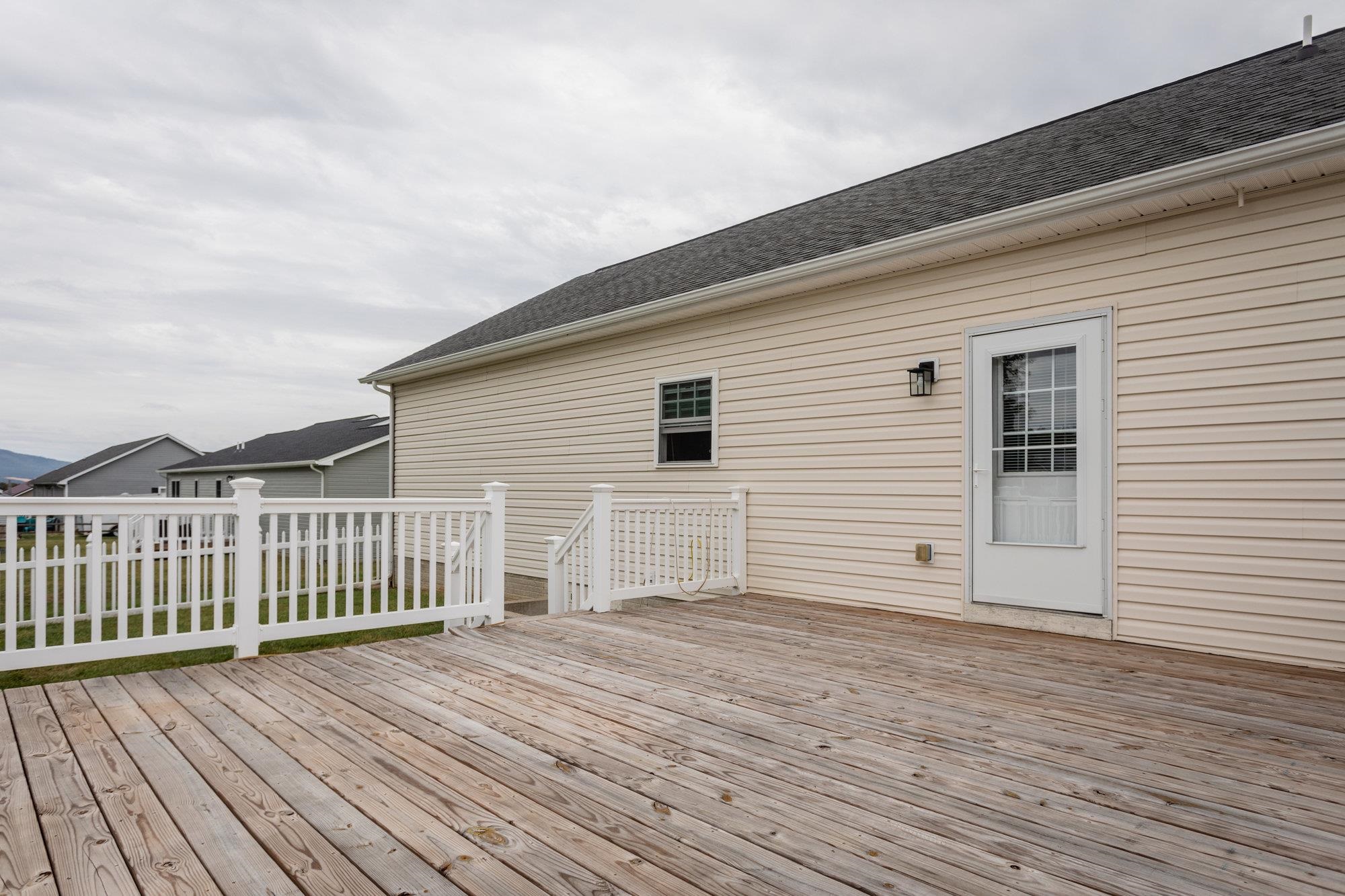 490 LEOLA LOOP, STANLEY, Virginia 22851, 3 Bedrooms Bedrooms, ,2 BathroomsBathrooms,Residential,490 LEOLA LOOP,669179 MLS # 669179
