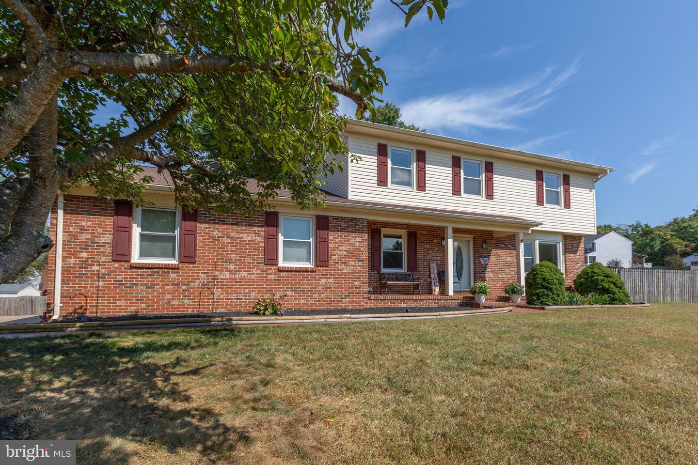 2123 MATTHEW LN, FREDERICKSBURG, Virginia 22405, 5 Bedrooms Bedrooms, ,2 BathroomsBathrooms,Residential,For sale,2123 MATTHEW LN,VAST2042722 MLS # VAST2042722