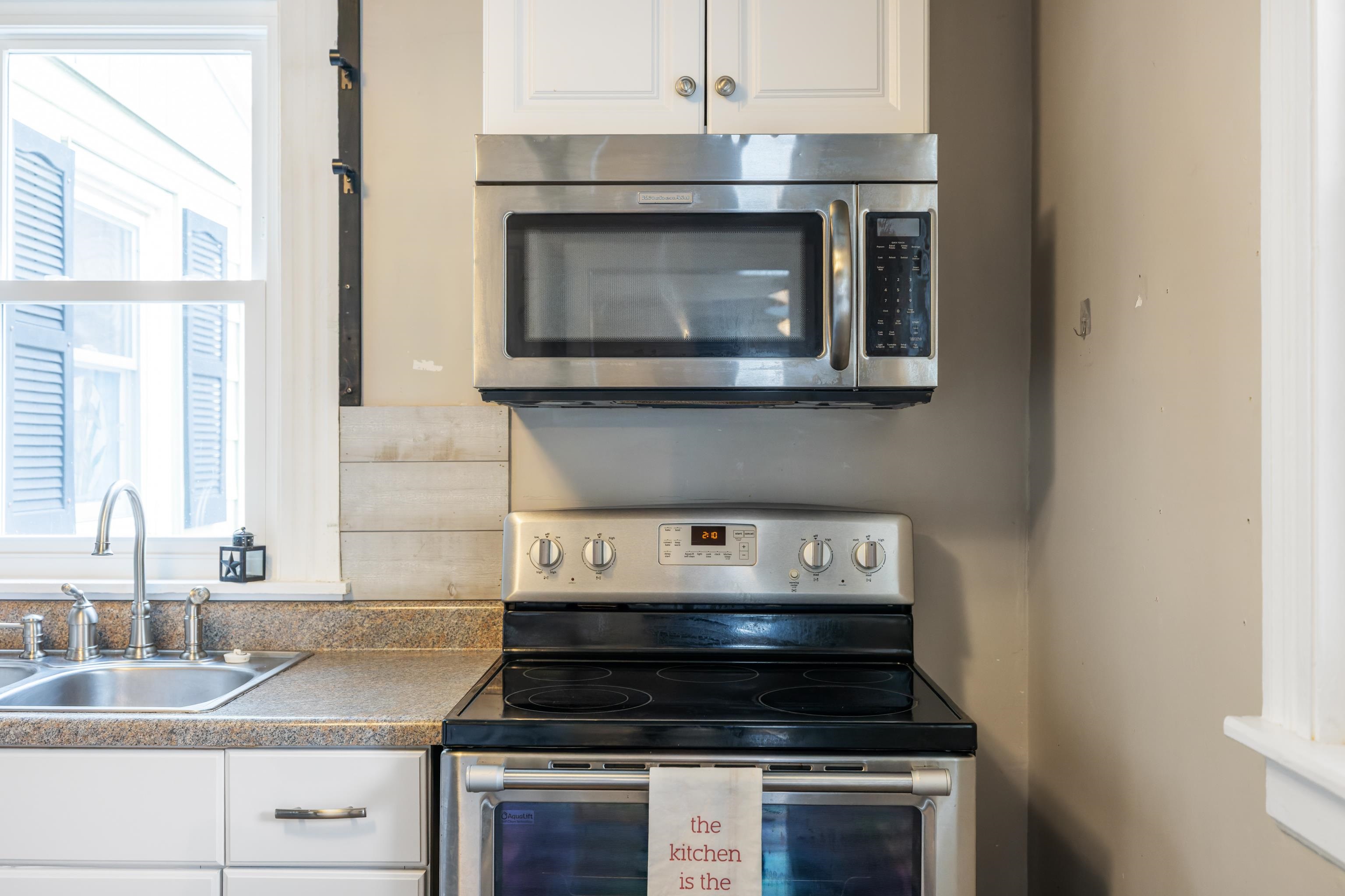 434 PEACH ST, STAUNTON, Virginia 24401, 3 Bedrooms Bedrooms, ,1 BathroomBathrooms,Residential,434 PEACH ST,669189 MLS # 669189