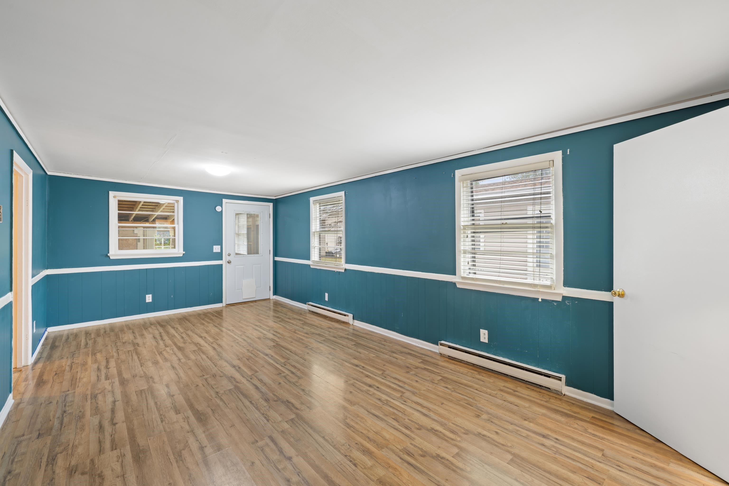 434 PEACH ST, STAUNTON, Virginia 24401, 3 Bedrooms Bedrooms, ,1 BathroomBathrooms,Residential,434 PEACH ST,669189 MLS # 669189