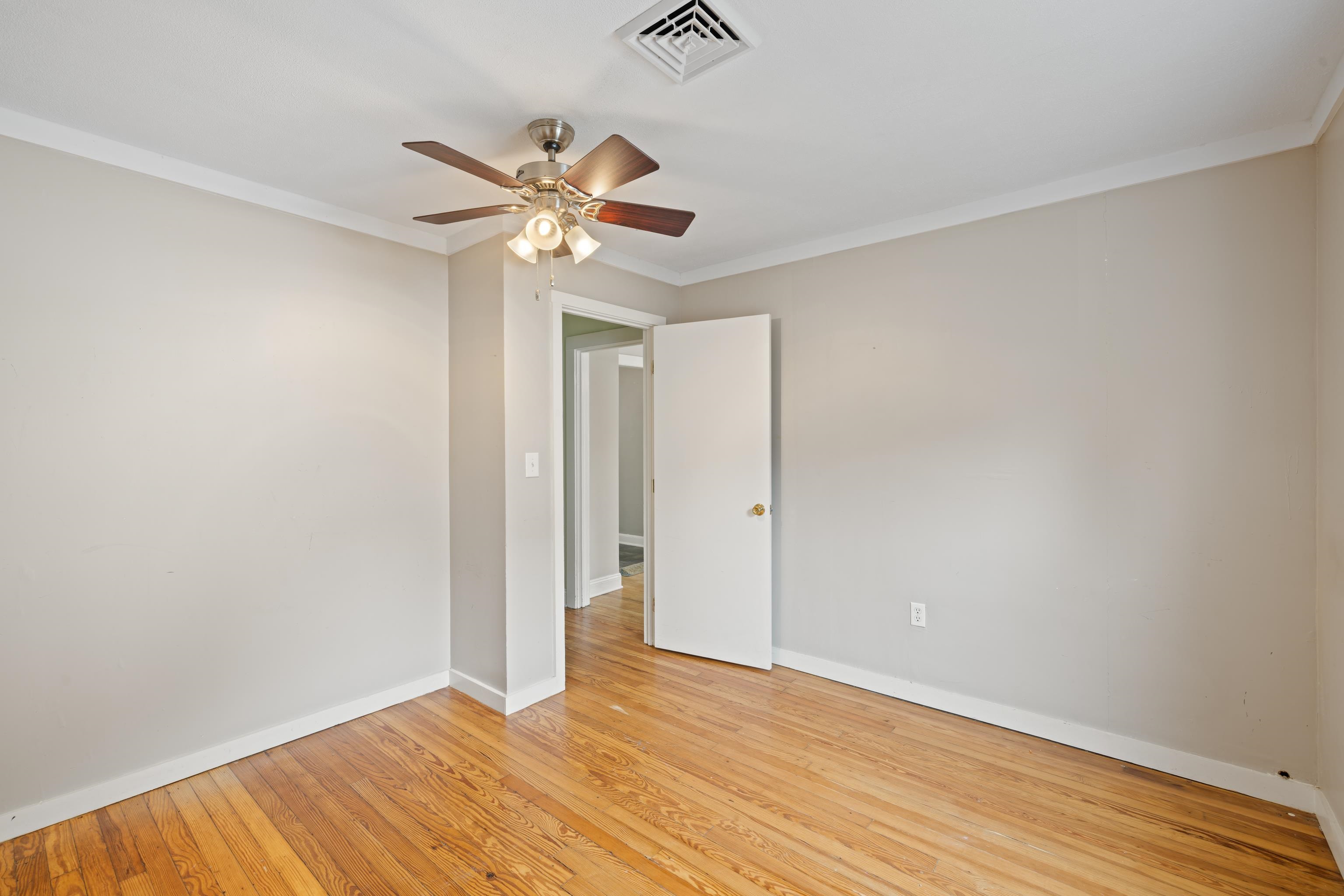 434 PEACH ST, STAUNTON, Virginia 24401, 3 Bedrooms Bedrooms, ,1 BathroomBathrooms,Residential,434 PEACH ST,669189 MLS # 669189