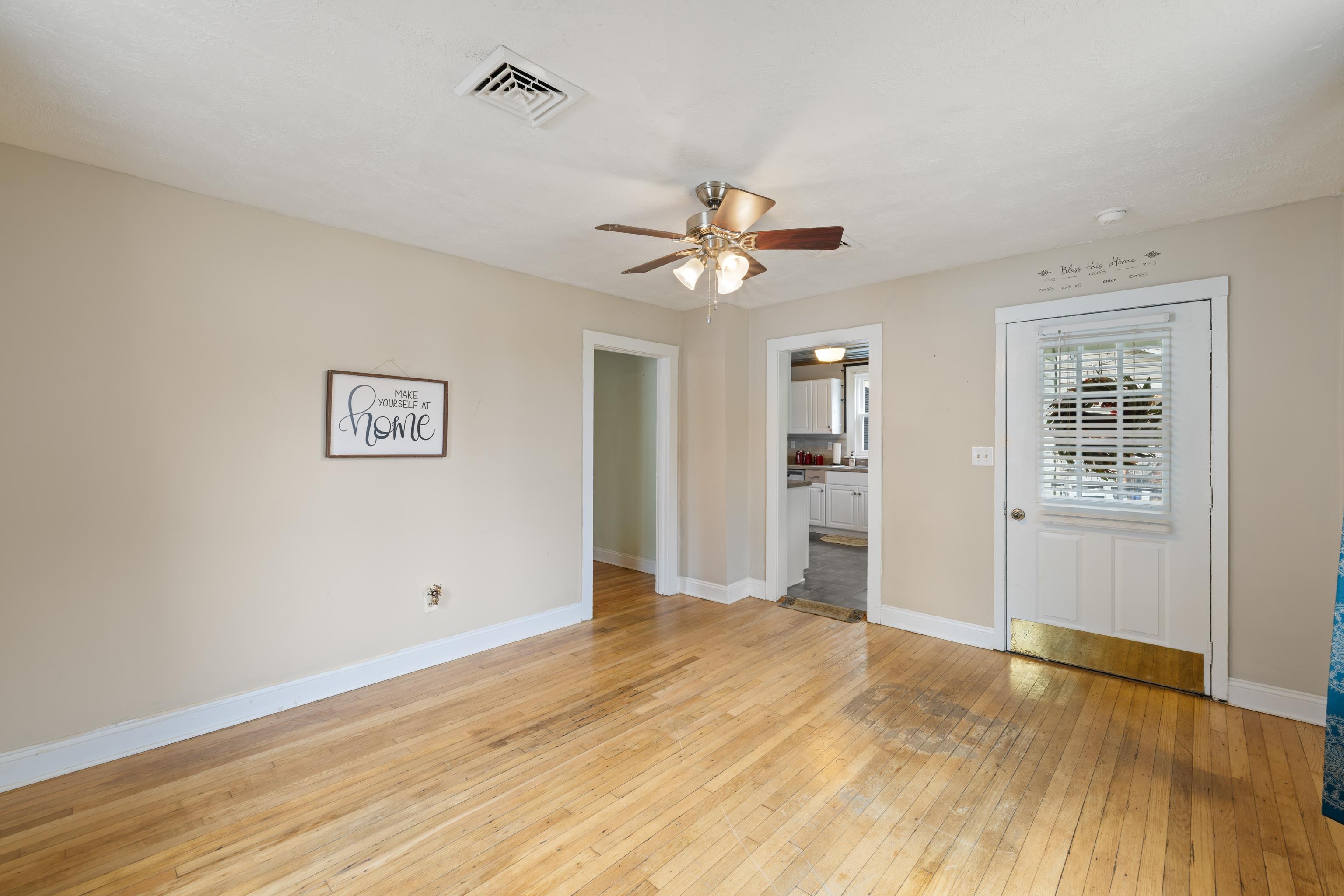 434 PEACH ST, STAUNTON, Virginia 24401, 3 Bedrooms Bedrooms, ,1 BathroomBathrooms,Residential,434 PEACH ST,669189 MLS # 669189