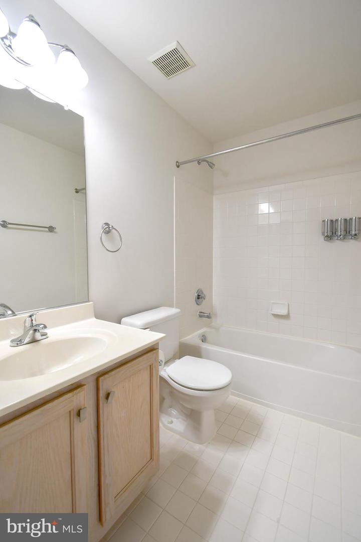 9179 WEATHERSFIELD DR, BRISTOW, Virginia 20136, 5 Bedrooms Bedrooms, ,3 BathroomsBathrooms,Residential,For sale,9179 WEATHERSFIELD DR,VAPW2104366 MLS # VAPW2104366