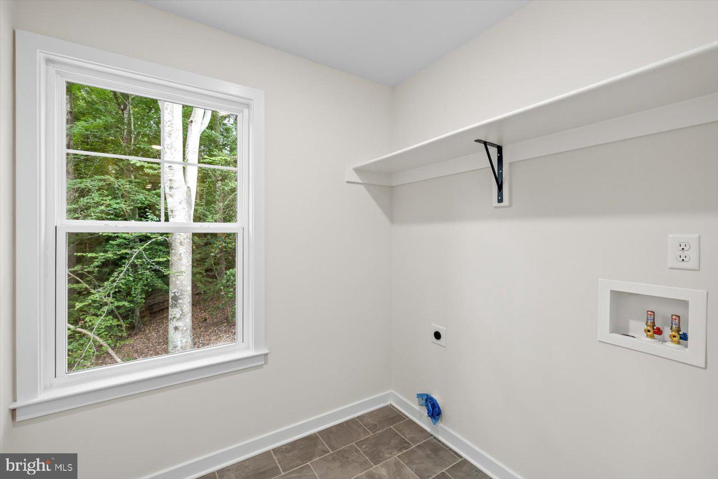8339 KENNEDY DR, KING GEORGE, Virginia 22485, 3 Bedrooms Bedrooms, 10 Rooms Rooms,2 BathroomsBathrooms,Residential,For sale,8339 KENNEDY DR,VAKG2007036 MLS # VAKG2007036