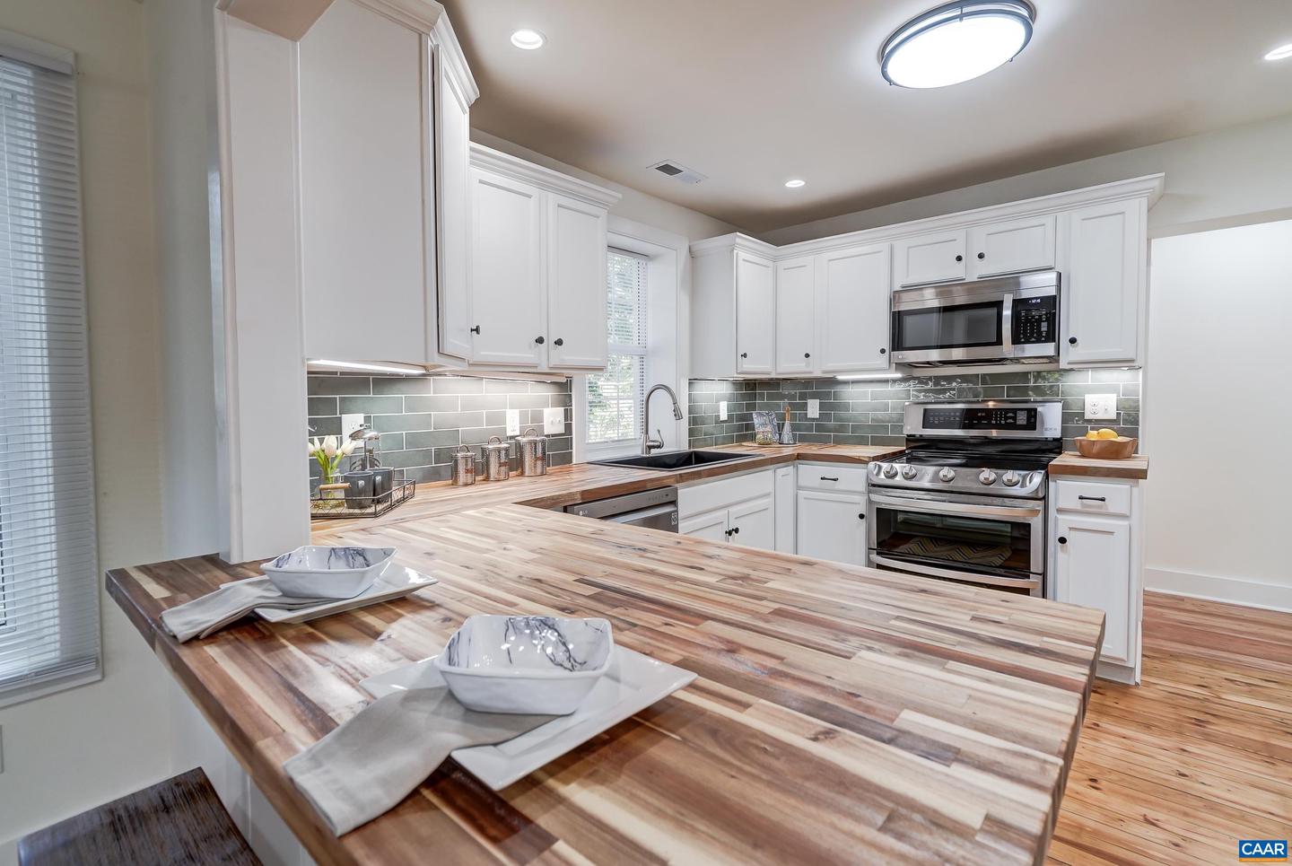 1407 FLORENCE RD, CHARLOTTESVILLE, Virginia 22902, 2 Bedrooms Bedrooms, ,2 BathroomsBathrooms,Residential,For sale,1407 FLORENCE RD,669160 MLS # 669160