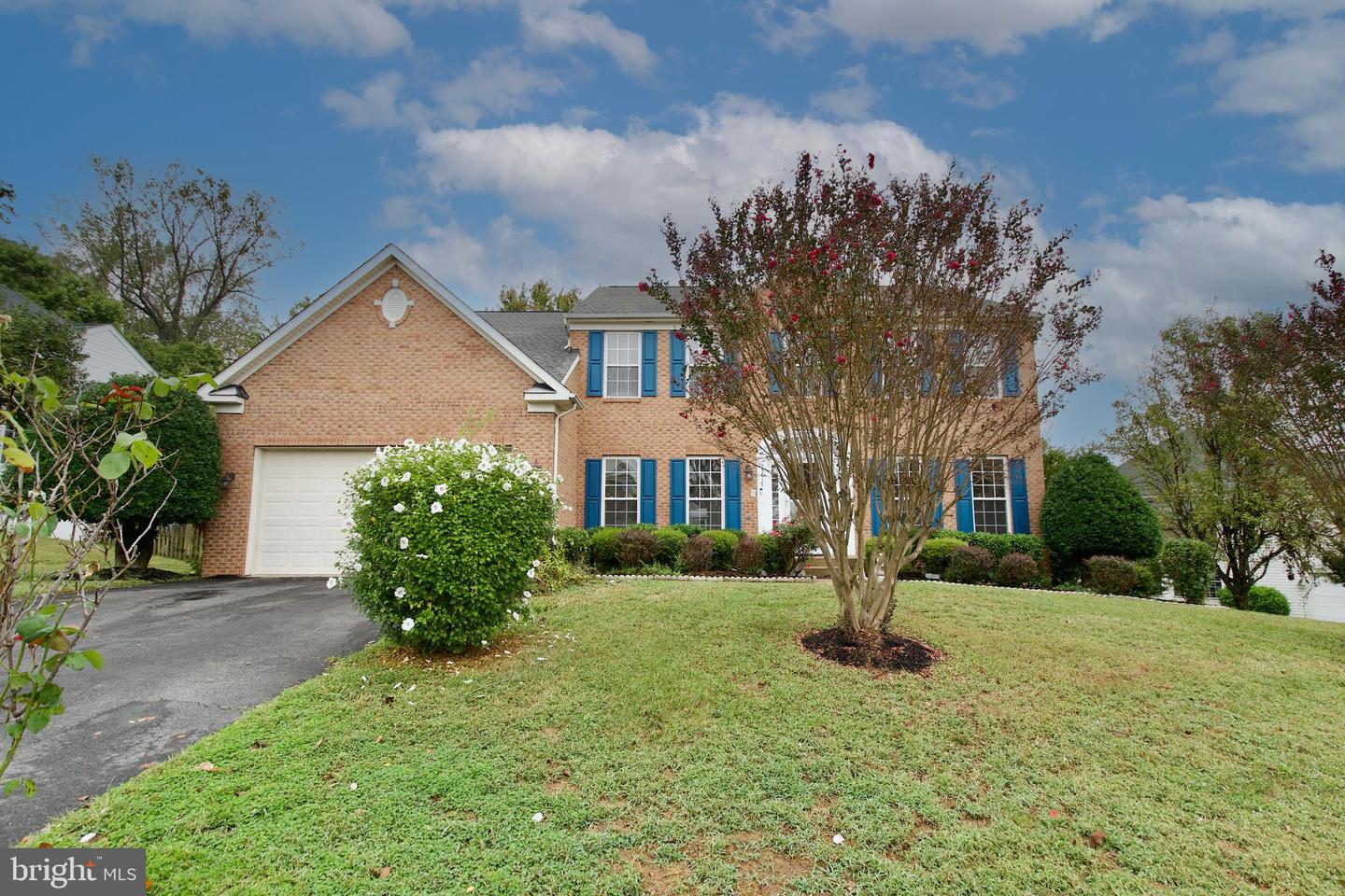 15417 BALD EAGLE LN, WOODBRIDGE, Virginia 22191, 5 Bedrooms Bedrooms, ,3 BathroomsBathrooms,Residential,For sale,15417 BALD EAGLE LN,VAPW2104392 MLS # VAPW2104392