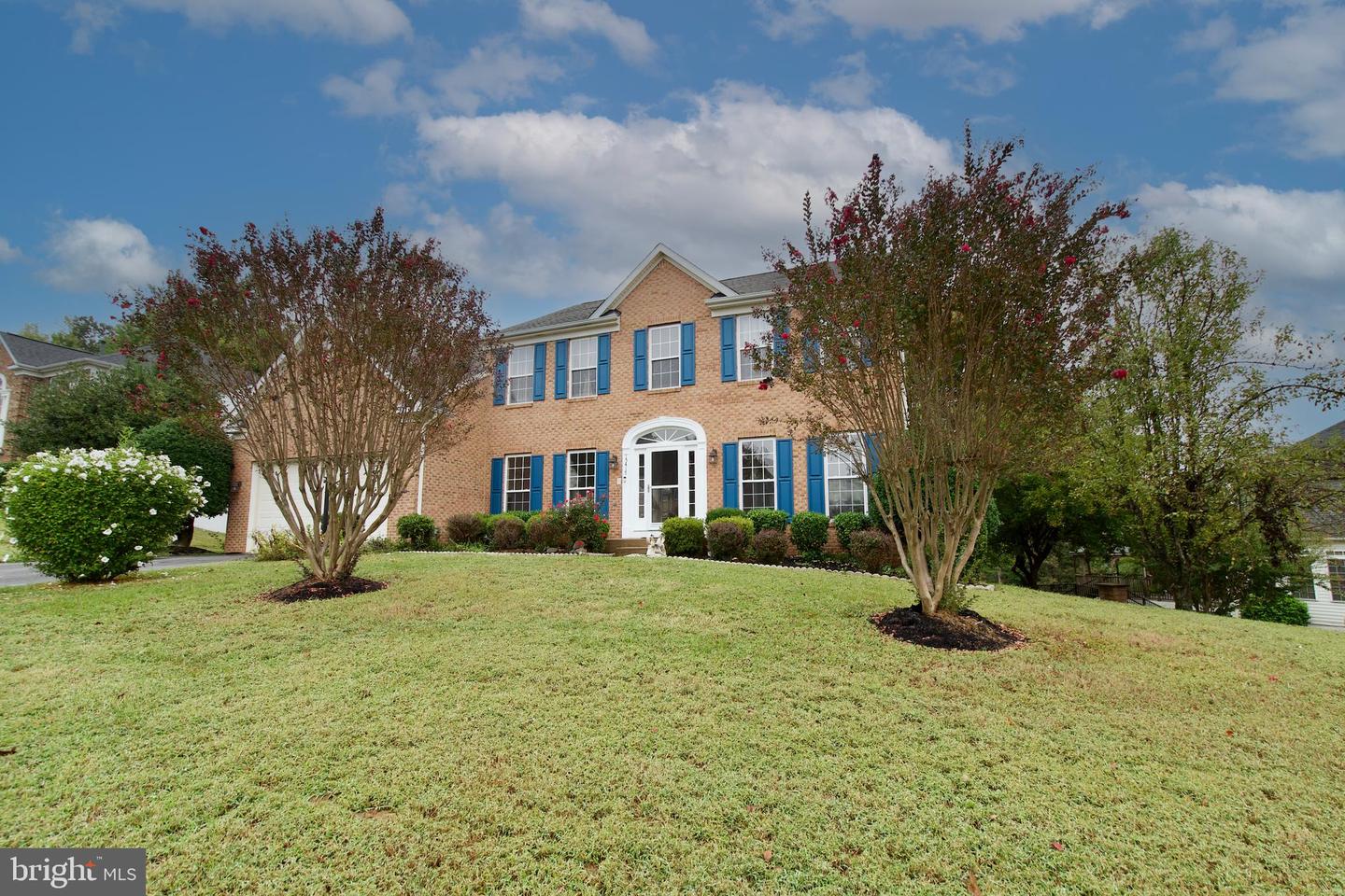 15417 BALD EAGLE LN, WOODBRIDGE, Virginia 22191, 5 Bedrooms Bedrooms, ,3 BathroomsBathrooms,Residential,For sale,15417 BALD EAGLE LN,VAPW2104392 MLS # VAPW2104392