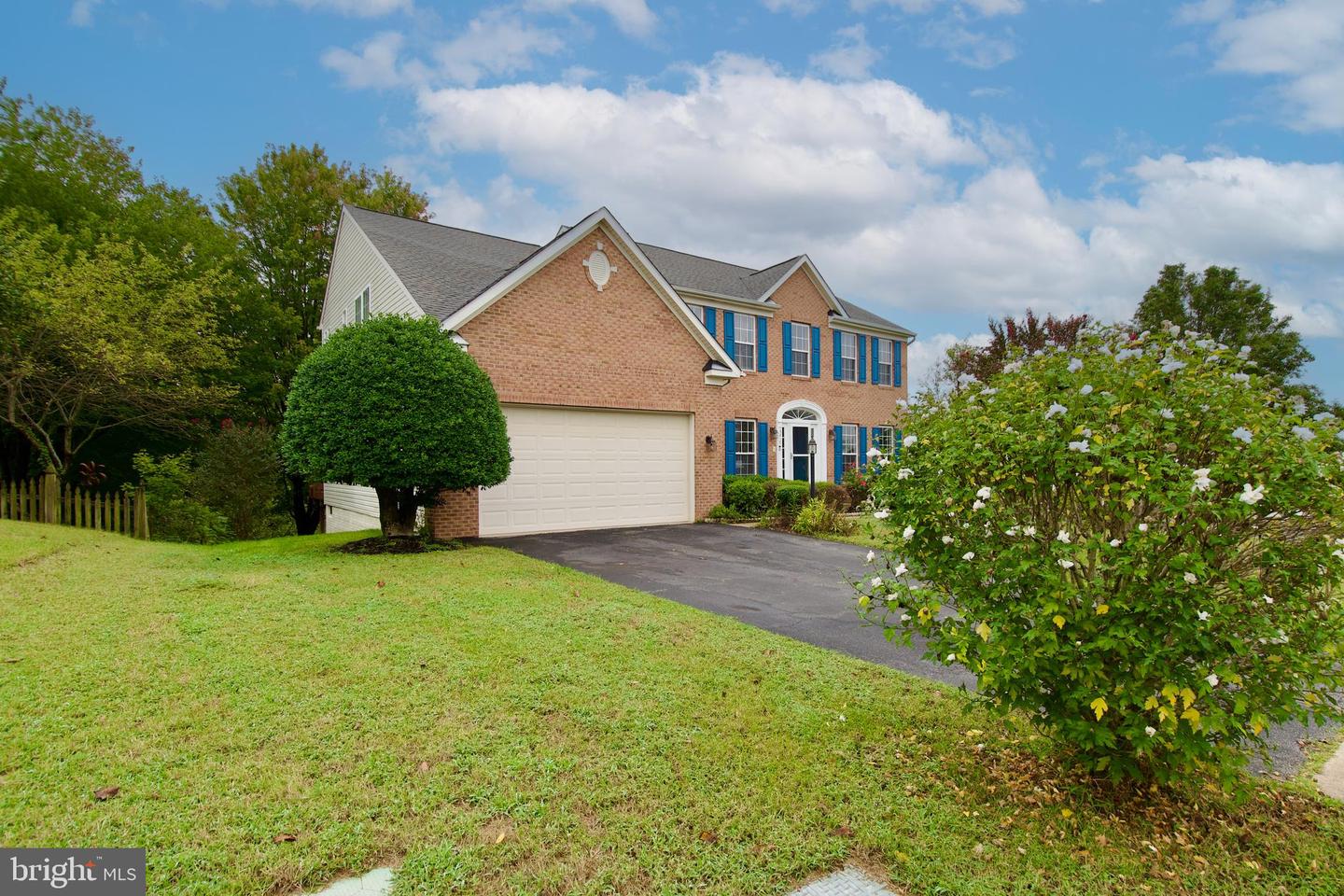 15417 BALD EAGLE LN, WOODBRIDGE, Virginia 22191, 5 Bedrooms Bedrooms, ,3 BathroomsBathrooms,Residential,For sale,15417 BALD EAGLE LN,VAPW2104392 MLS # VAPW2104392