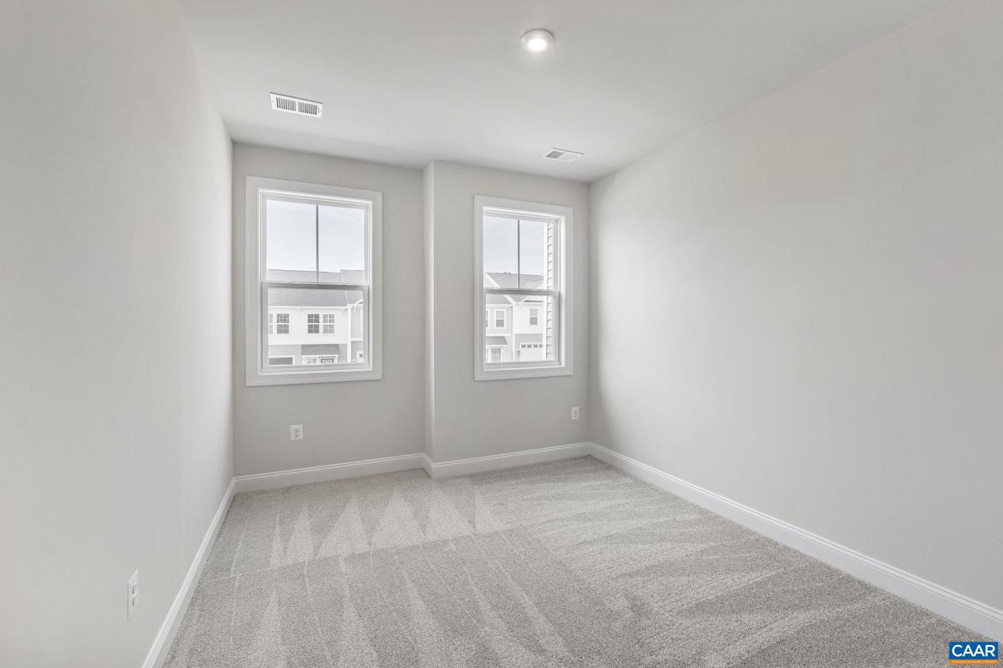 208 SUNBIRD LN, WAYNESBORO, Virginia 22980, 3 Bedrooms Bedrooms, ,2 BathroomsBathrooms,Residential,For sale,208 SUNBIRD LN,669164 MLS # 669164 208 SUNBIRD LN, WAYNESBORO, Virginia 22980, 3 Bedrooms Bedrooms, ,2 BathroomsBathrooms,Residential,For sale,208 SUNBIRD LN,669164 MLS # 669164