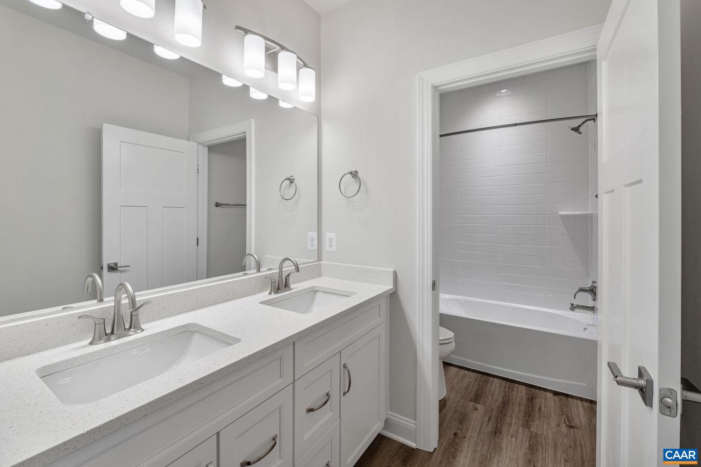 208 SUNBIRD LN, WAYNESBORO, Virginia 22980, 3 Bedrooms Bedrooms, ,2 BathroomsBathrooms,Residential,For sale,208 SUNBIRD LN,669164 MLS # 669164 208 SUNBIRD LN, WAYNESBORO, Virginia 22980, 3 Bedrooms Bedrooms, ,2 BathroomsBathrooms,Residential,For sale,208 SUNBIRD LN,669164 MLS # 669164