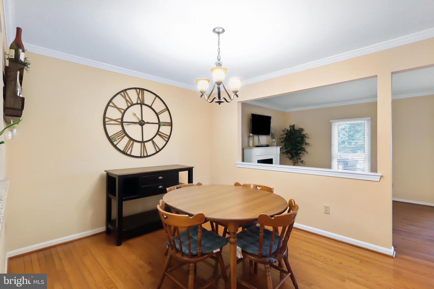 6036 ROCKTON CT, CENTREVILLE, Virginia 20121, 3 Bedrooms Bedrooms, 12 Rooms Rooms,2 BathroomsBathrooms,Residential,For sale,6036 ROCKTON CT,VAFX2268270 MLS # VAFX2268270
