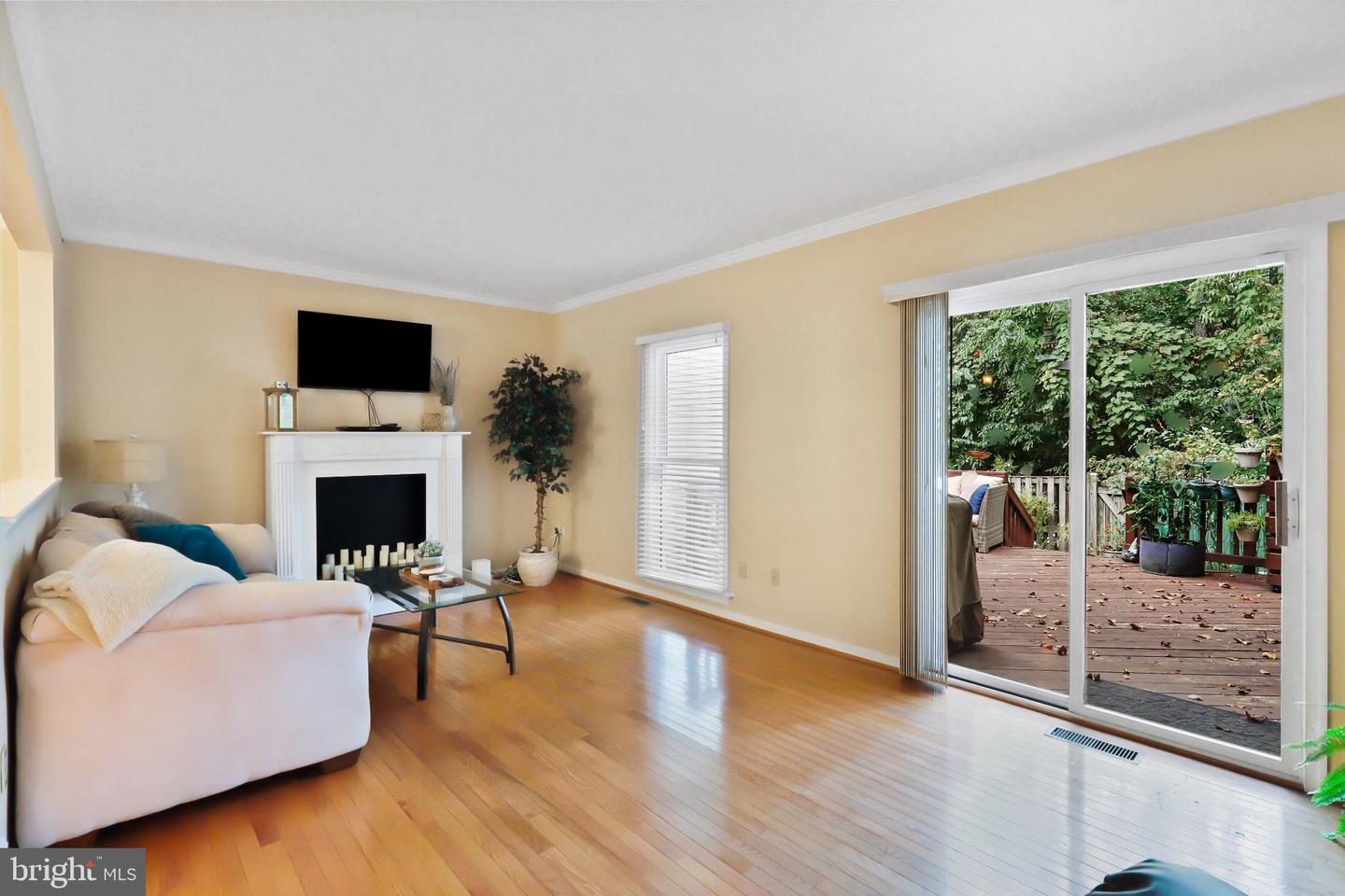 6036 ROCKTON CT, CENTREVILLE, Virginia 20121, 3 Bedrooms Bedrooms, 12 Rooms Rooms,2 BathroomsBathrooms,Residential,For sale,6036 ROCKTON CT,VAFX2268270 MLS # VAFX2268270