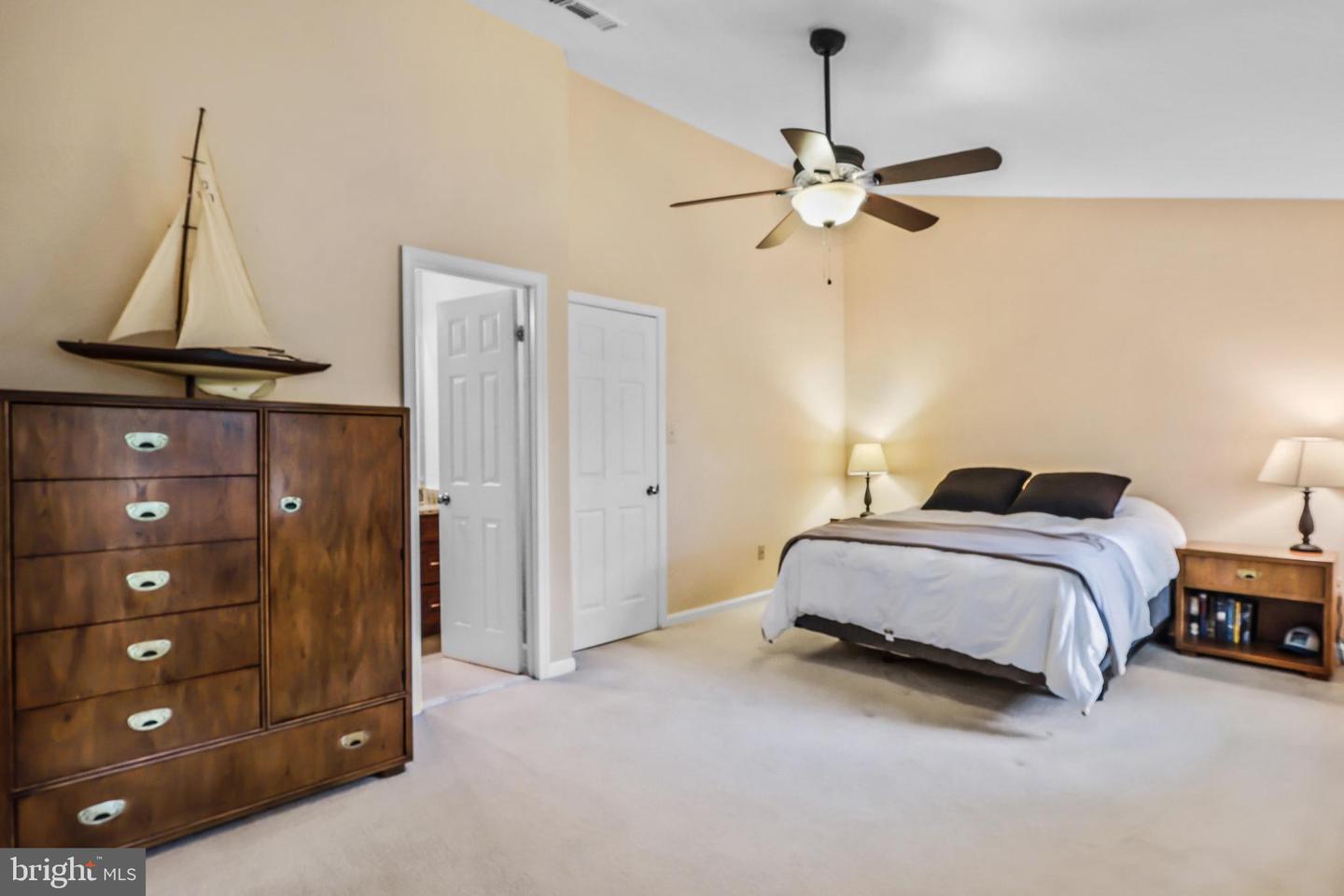 6036 ROCKTON CT, CENTREVILLE, Virginia 20121, 3 Bedrooms Bedrooms, 12 Rooms Rooms,2 BathroomsBathrooms,Residential,For sale,6036 ROCKTON CT,VAFX2268270 MLS # VAFX2268270