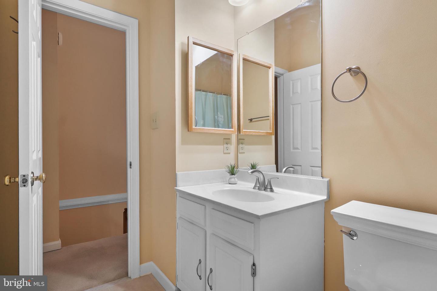 6036 ROCKTON CT, CENTREVILLE, Virginia 20121, 3 Bedrooms Bedrooms, 12 Rooms Rooms,2 BathroomsBathrooms,Residential,For sale,6036 ROCKTON CT,VAFX2268270 MLS # VAFX2268270