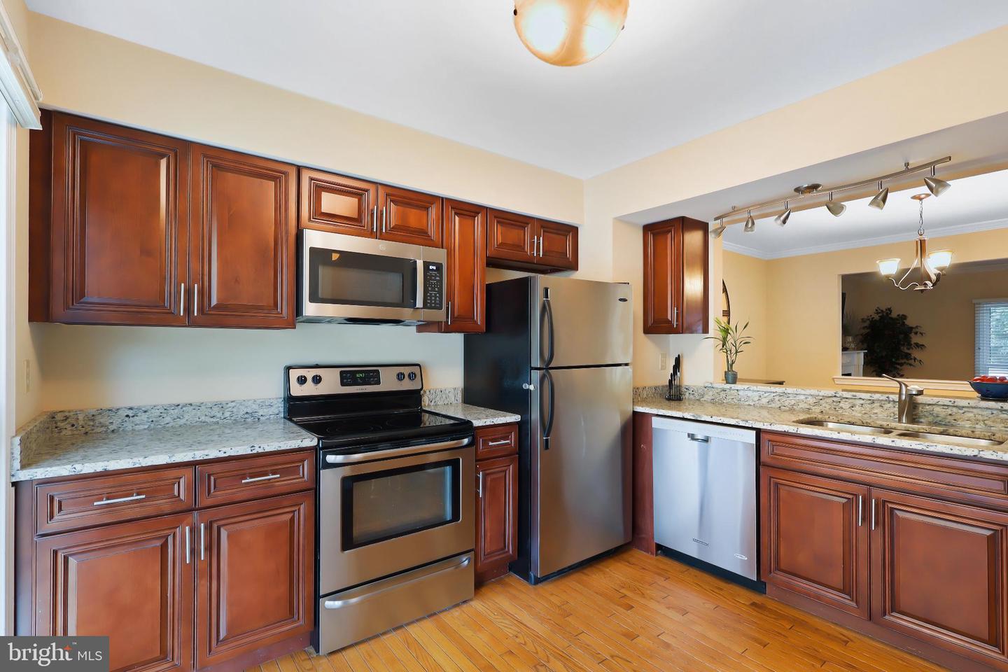 6036 ROCKTON CT, CENTREVILLE, Virginia 20121, 3 Bedrooms Bedrooms, 12 Rooms Rooms,2 BathroomsBathrooms,Residential,For sale,6036 ROCKTON CT,VAFX2268270 MLS # VAFX2268270